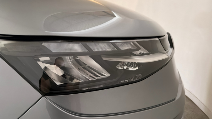 Volkswagen Multivan 1.5 TSI eHybrid Life 5dr 4MOTION DSG Estate - Image 32